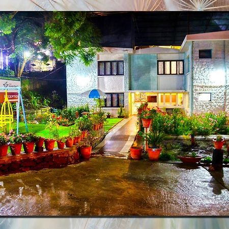 Hotels Seven Roads Grand Inn Kodaikanal Exterior photo