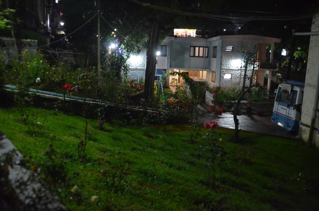 Hotels Seven Roads Grand Inn Kodaikanal Exterior photo