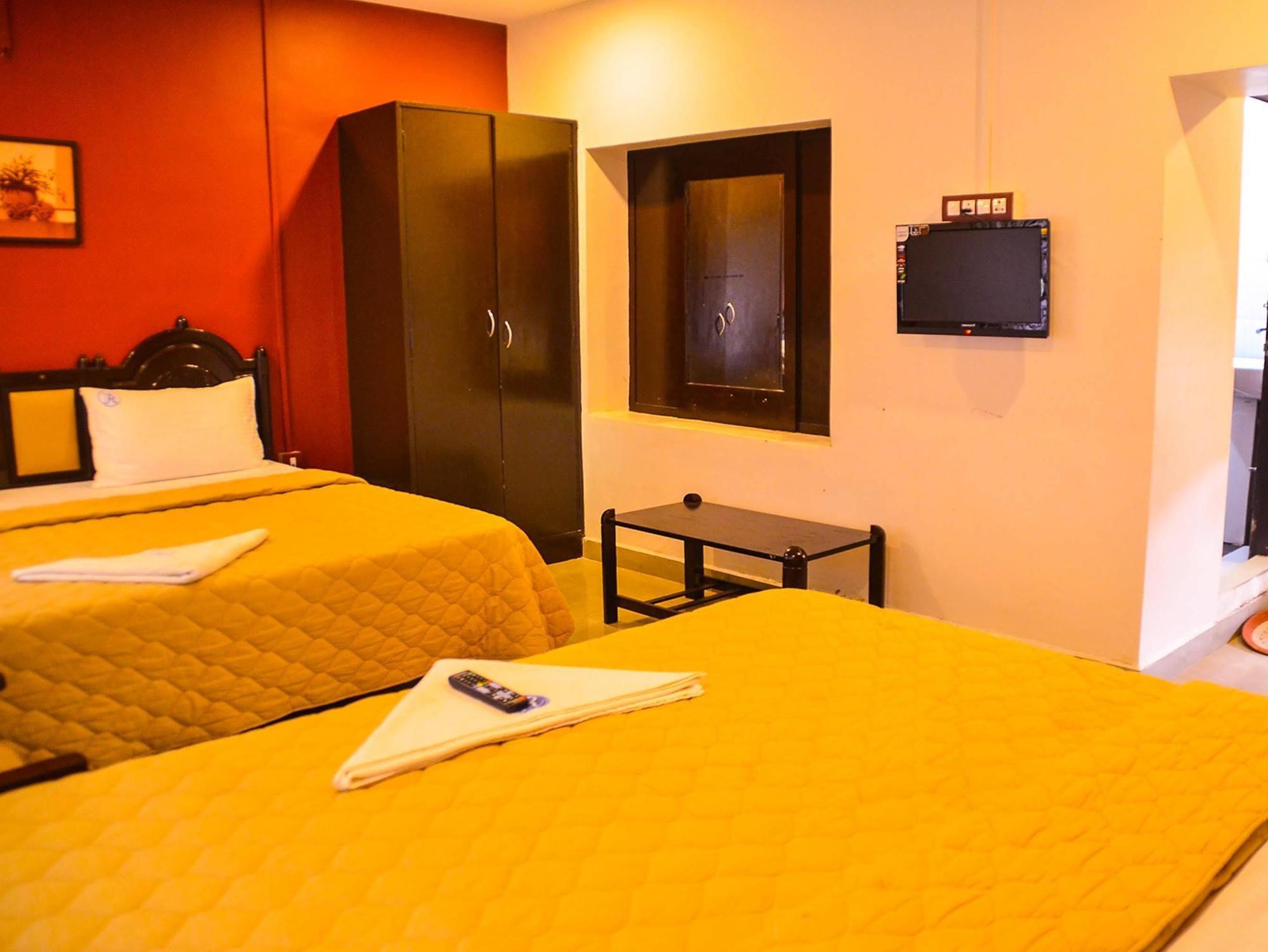 Hotels Seven Roads Grand Inn Kodaikanal Exterior photo